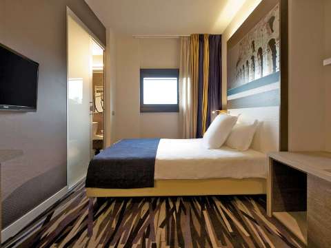 Accommodation - Mercure Roma Centro Coliseo - Guest room - ROMA