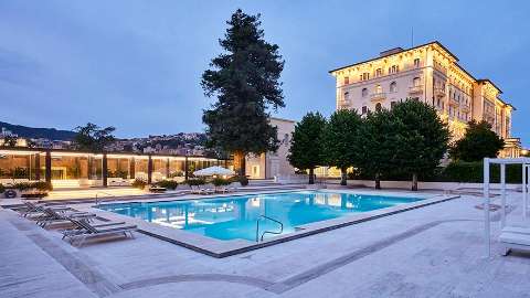 Accommodation - Palazzo Fiuggi - Pool view - Rome