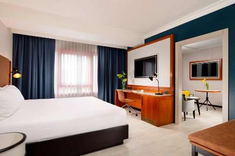 Accommodation - Four Points by Sheraton Siena - Guest room - Siena
