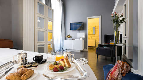 Guest room