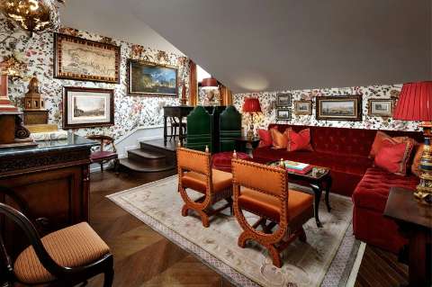 Guest room