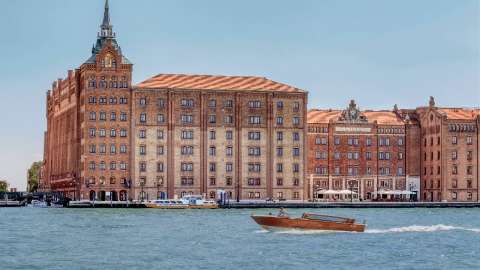 Accommodation - Hilton Molino Stucky - Exterior view - Venice