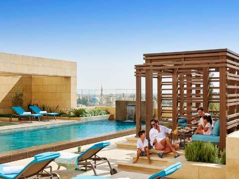 Vue sur piscine
