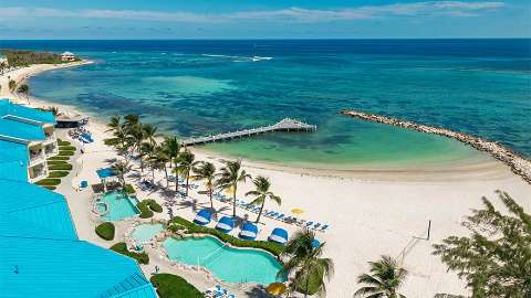 Accommodation - The Reef Beach Resort - Exterior view - Grand Cayman