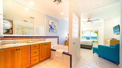 Guest room