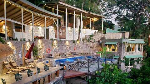 Accommodation - Green Fig Resort & Spa - Pool view