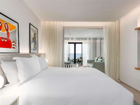 Guest room