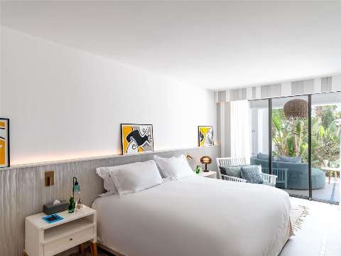 Guest room