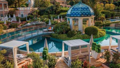 Carlo Bay Hotel & Resort
