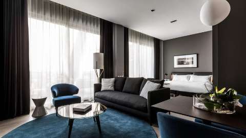 Guest room