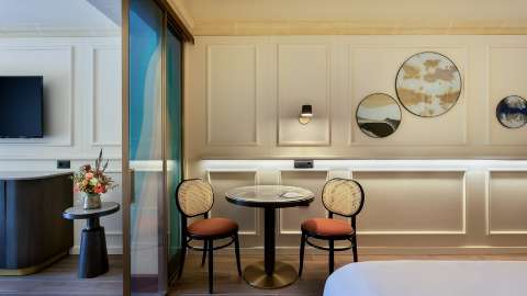Guest room