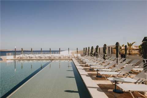 Accommodation - DoubleTree by Hilton Malta - Pool view - St Pauls Bay