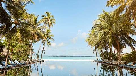 Accommodation - Sun Siyam Iru Fushi Maldives - Pool view - Maldives