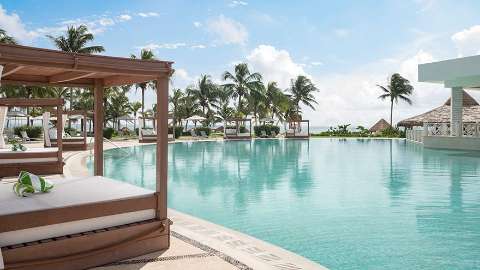 Accommodation - Dreams Puerto Morelos Resort & Spa - Pool view - Cancun