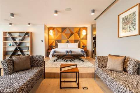 Guest room