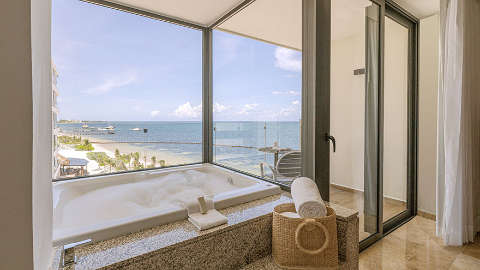 Guest room