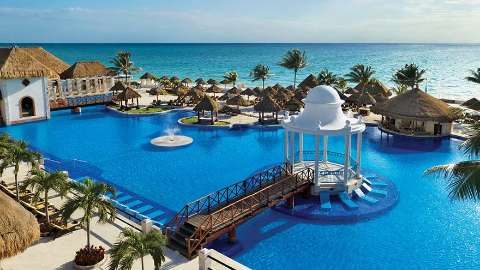 Unterkunft - Now Sapphire Riviera Cancun - Ansicht der Pool - Cancun