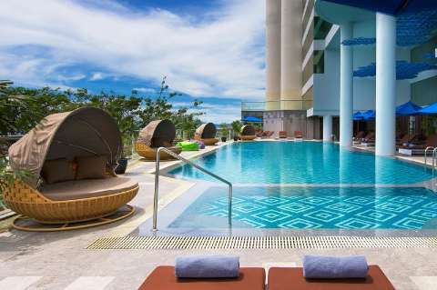 Accommodation - Le Meridien Kota Kinabalu - Pool view - Kota Kinabalu (Borneo)