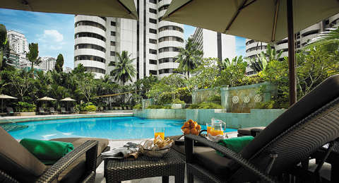 Acomodação - Shangri-La Hotel Kuala Lumpur - Vista para a Piscina - Kuala Lumpur