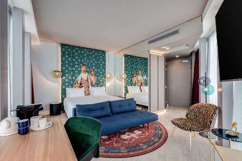 Guest room