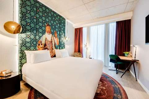 Guest room