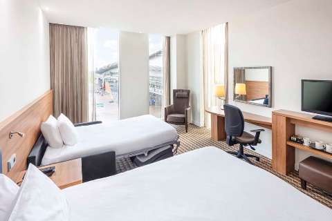 Accommodation - Hampton by Hilton Amsterdam / Arena Boulevard - Guest room - Amsterdam