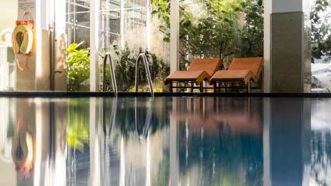 Accommodation - Antillia Hotel - Pool view