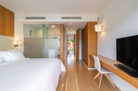 Guest room
