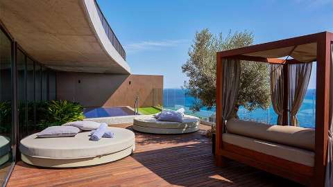 The Leading Hotels of the World