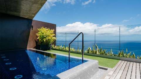 The Leading Hotels of the World