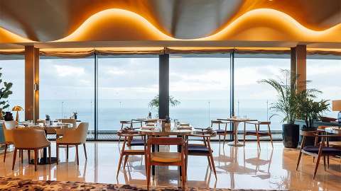 The Leading Hotels of the World