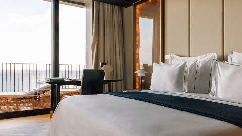 The Leading Hotels of the World