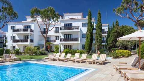 Accommodation - Pine Cliffs Suites - Pool view - Faro