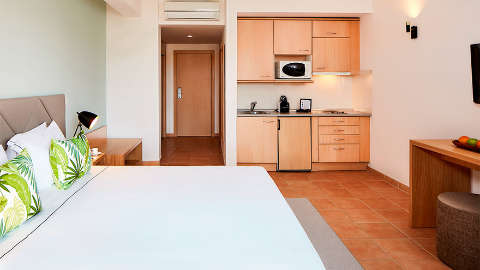 Accommodation - NH Marina Portimão Resort - Guest room