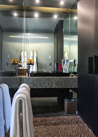 Guest room