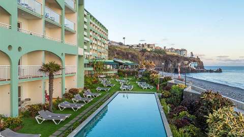 Accommodation - Pestana Ocean Bay All Inclusive Resort - Pool view - Funchal