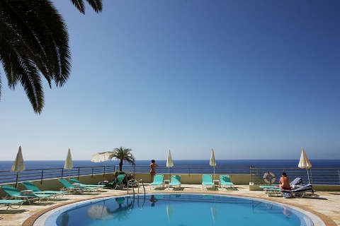 Unterkunft - Madeira Regency Cliff Hotel - Ansicht der Pool - Funchal