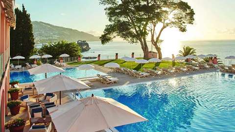 Alojamiento - Reid's Palace, A Belmond Hotel, Madeira - Vista al Piscina - Funchal