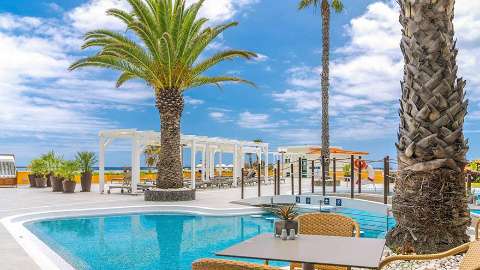 Accommodation - Sentido Galosol - Pool view - Funchal