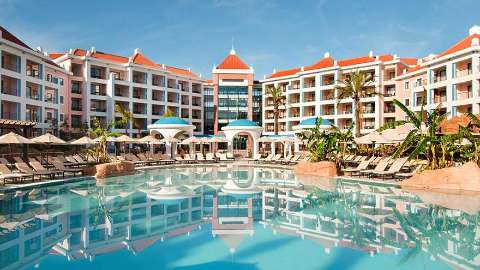 Accommodation - Hilton Vilamoura As Cascatas Golf Resort & Spa - Pool view - Algarve