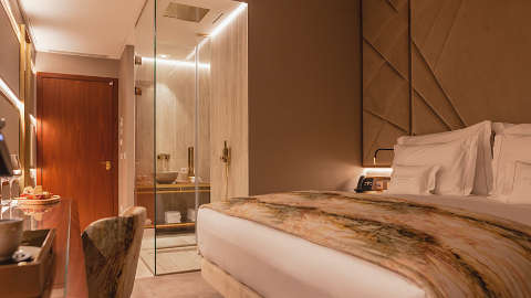 Guest room