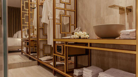 Guest room