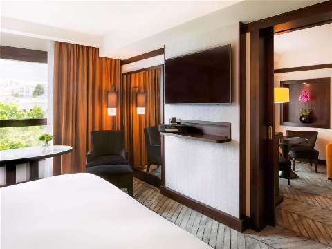 Guest room
