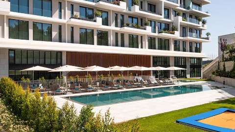 Accommodation - Martinhal Lisbon Oriente - Pool view - Lisbon