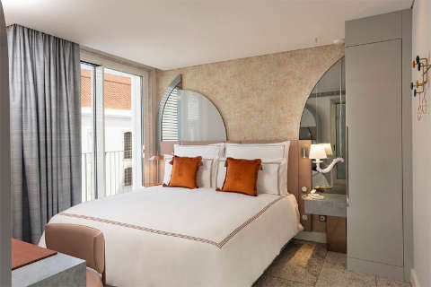 Guest room