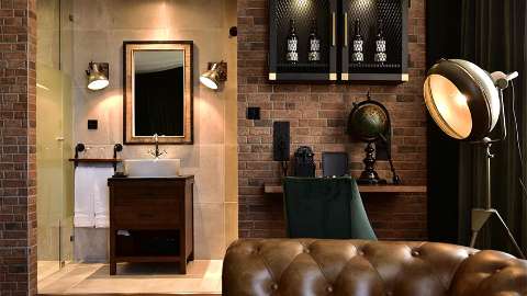 Guest room
