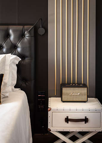 Guest room