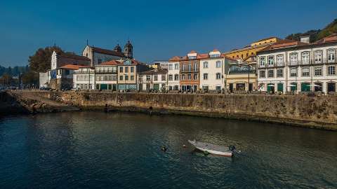 Accommodation - Vila Gale Porto Ribeira - Exterior view - Porto