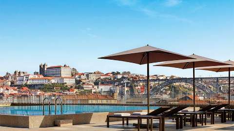 Accommodation - Tivoli Kopke Porto Gaia Hotel - Pool view