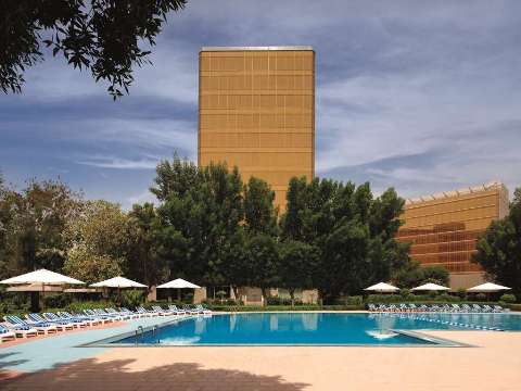 Accommodation - Radisson Blu Hotel. Doha - Pool view - Doha